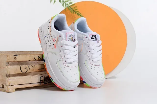 Nike Air Force 1 White Red Lifestyle Sneakers 17