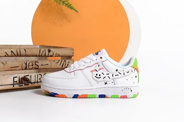 Nike Air Force 1 White Red Lifestyle Sneakers 18