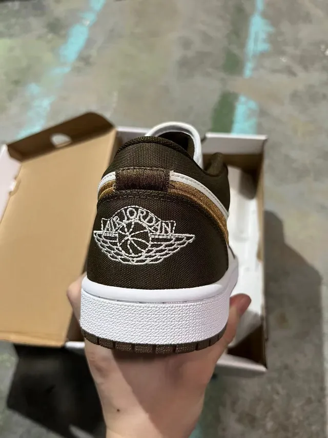 Nike Air Jordan 1 Low White Brown Metallic Gold Lifestyle Sneakers 5