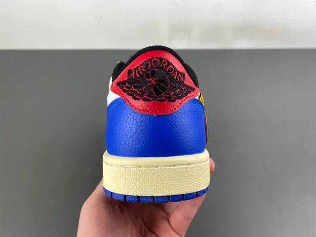 Nike Air Jordan 1 Travis Scott Collaboration Chaussures Lifestyle Bleu Blanc Crème 5