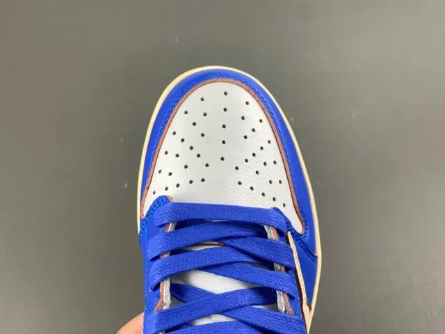 Nike Air Jordan 1 Travis Scott Collaboration Chaussures Lifestyle Bleu Blanc Crème 6