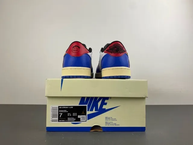 Nike Air Jordan 1 Travis Scott Collaboration Chaussures Lifestyle Bleu Blanc Crème 18