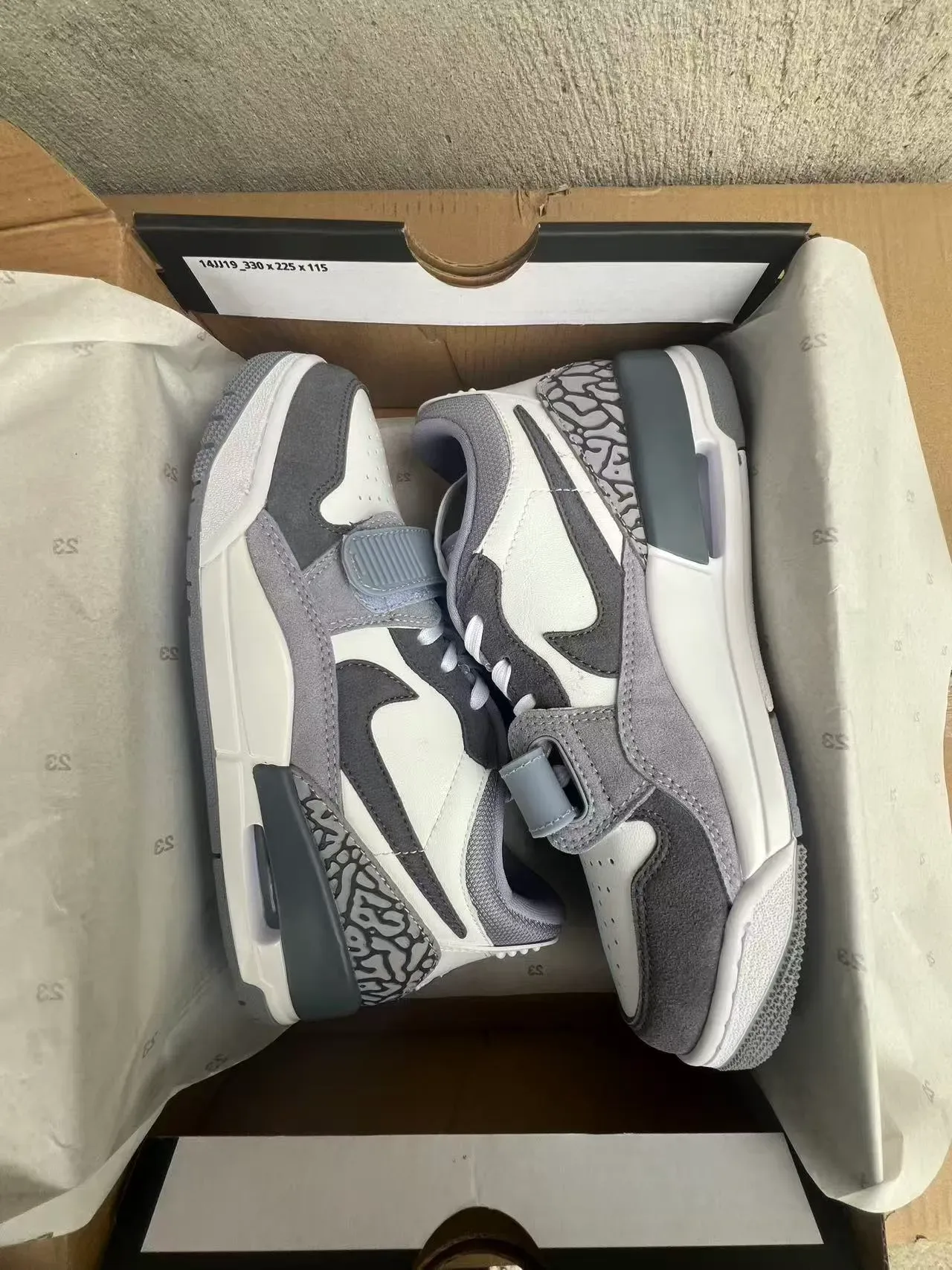 Nike Air Jordan Legacy 312 White Gray Elephant Print Lifestyle Sneakers 9