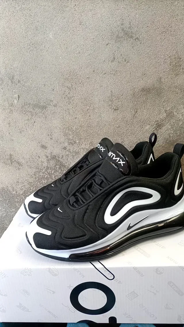 Nike Air Max 720 Black and White Lifestyle Sneakers 3