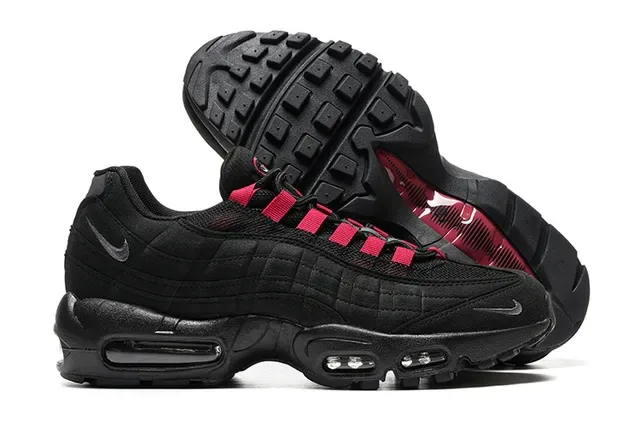 Nike Air Max 95 Black and Red Lifestyle Sneakers 3