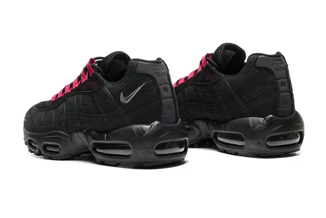 Nike Air Max 95 Black and Red Lifestyle Sneakers 4