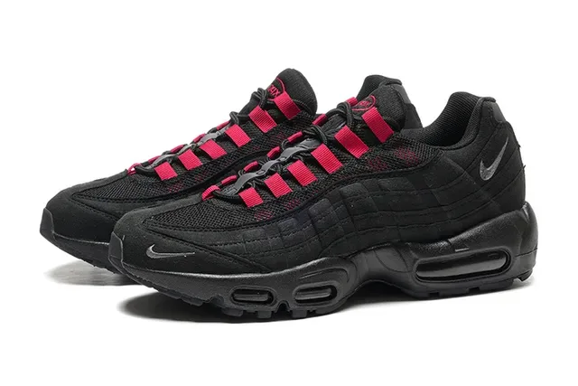 Nike Air Max 95 Black and Red Lifestyle Sneakers 5