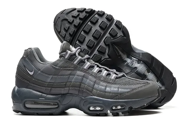 Nike Air Max 95 Dark Gray Quilted Wave Panel Lifestyle Sneakers 3