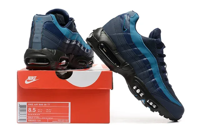 Nike Air Max 95 Navy and Teal Lifestyle Sneakers 2