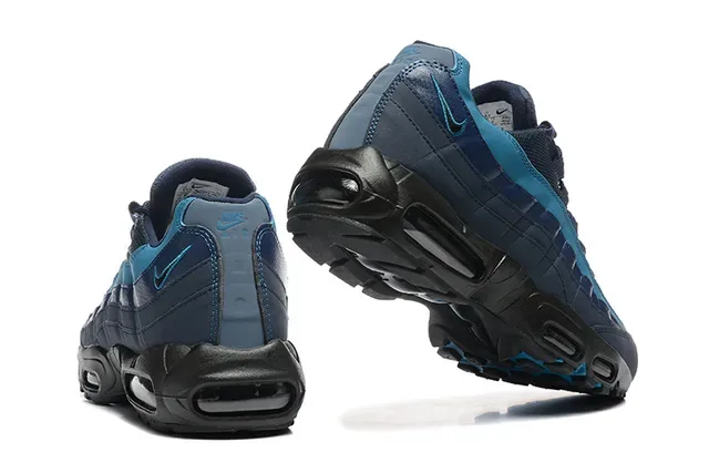 Nike Air Max 95 Navy and Teal Lifestyle Sneakers 3