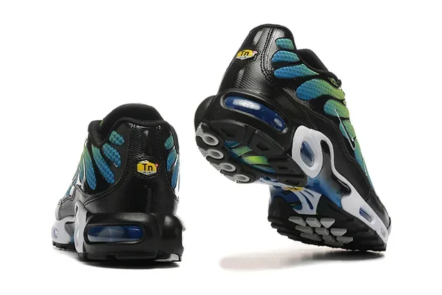 Nike Air Max Plus Gradient Blue Green Lifestyle Sneakers 3