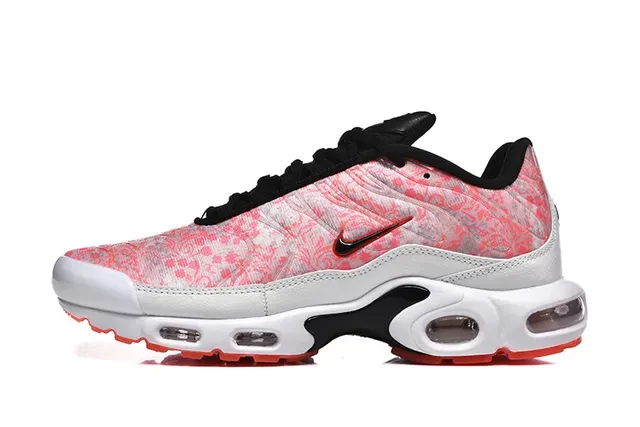 Nike Air Max Plus Gradient Purple Wave Lifestyle Sneakers 18
