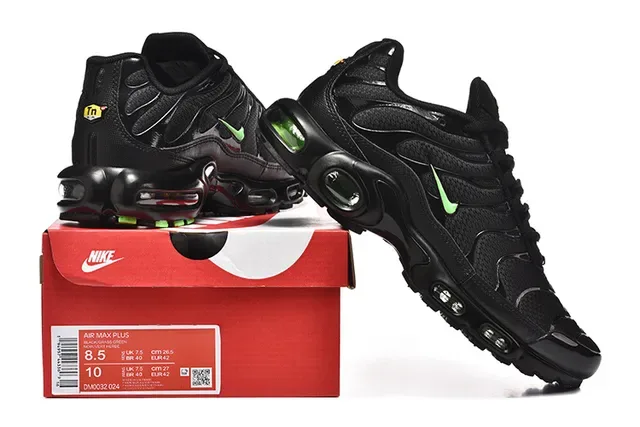 Nike Air Max Plus Gradient Purple Wave Lifestyle Sneakers 20