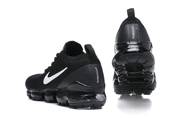 Nike Air VaporMax noir et blanc chaussures de running 3