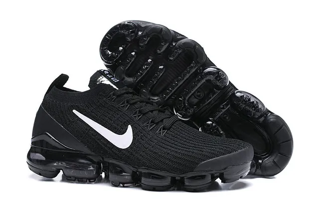 Nike Air VaporMax noir et blanc chaussures de running 16