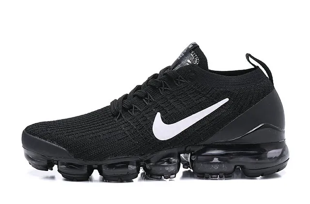 Nike Air VaporMax noir et blanc chaussures de running 7