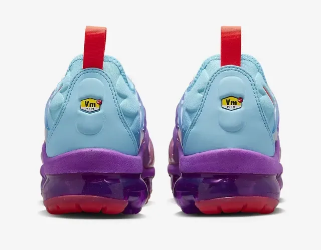 Nike Air VaporMax Plus Gradient Purple Blue Lifestyle Sneakers 3