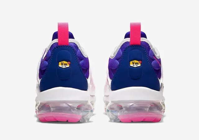 Nike Air VaporMax Plus Pink Purple Wave Lifestyle Sneakers 2
