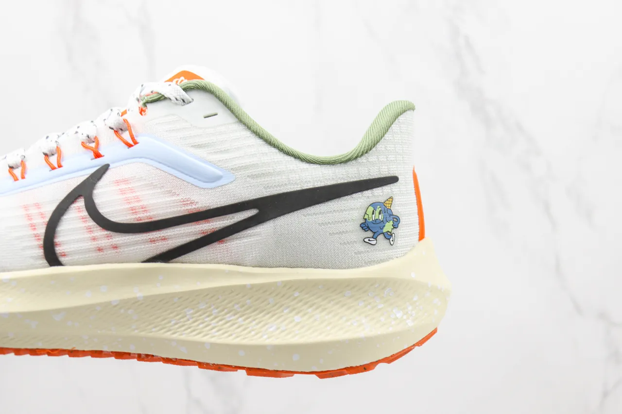 Nike Air Zoom Pegasus White Orange Engineered Mesh Upper Speckled Foam Midsole Running Shoes 7