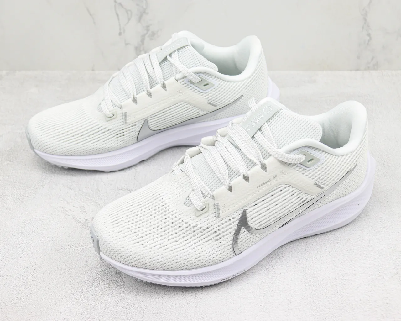 Nike Air Zoom Pegasus Blanc Argent respirant maillage ingénierie supérieure overlay métallique Swoosh chaussures de course 4