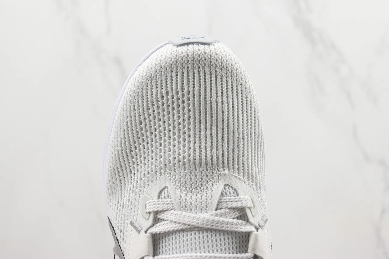 Nike Air Zoom Pegasus Blanc Argent respirant maillage ingénierie supérieure overlay métallique Swoosh chaussures de course 6