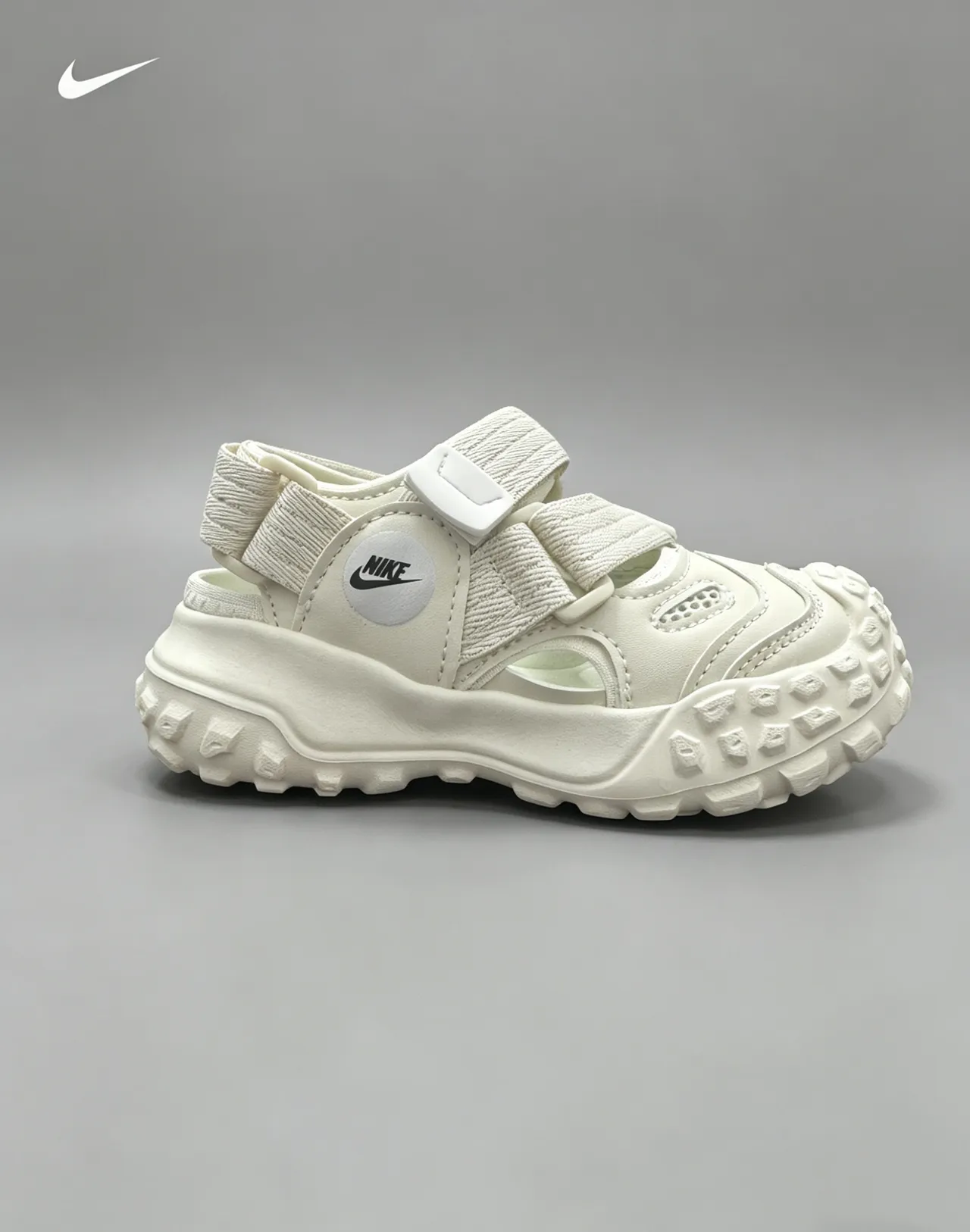 Nike Beige Black Chunky Sole Multi-Strap Casual Sandals 6