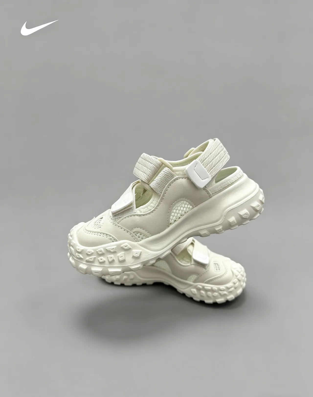 Nike Beige Black Chunky Sole Multi-Strap Casual Sandals 11
