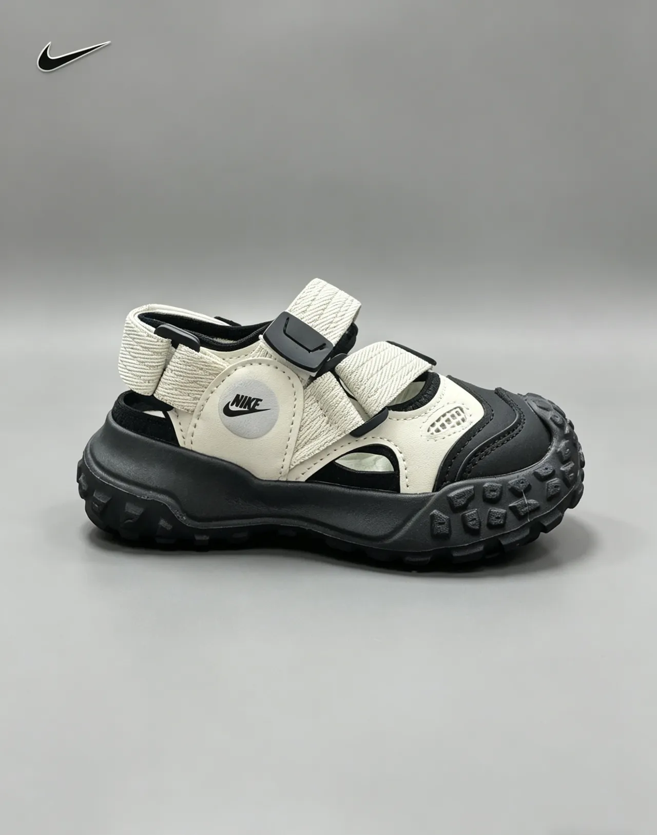 Nike Beige Black Chunky Sole Multi-Strap Casual Sandals 14
