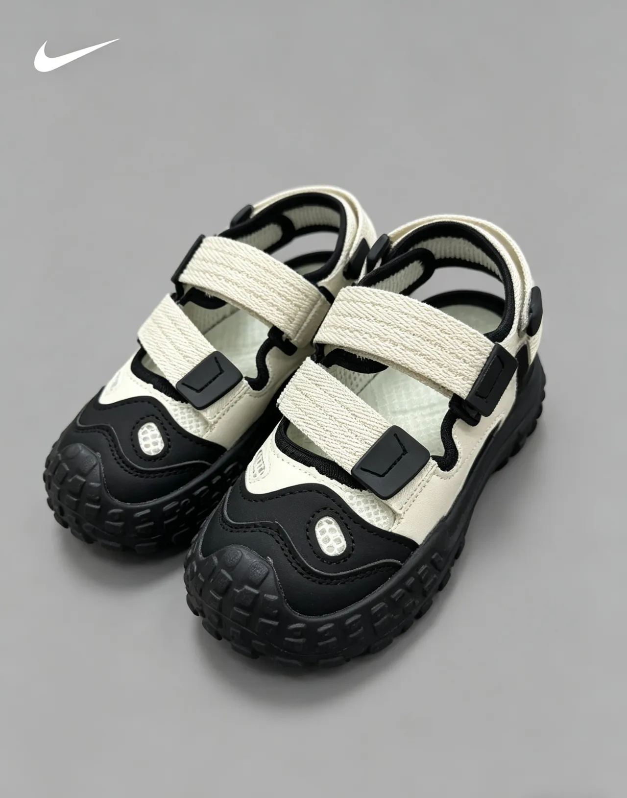 Nike Beige Black Chunky Sole Multi-Strap Casual Sandals 16