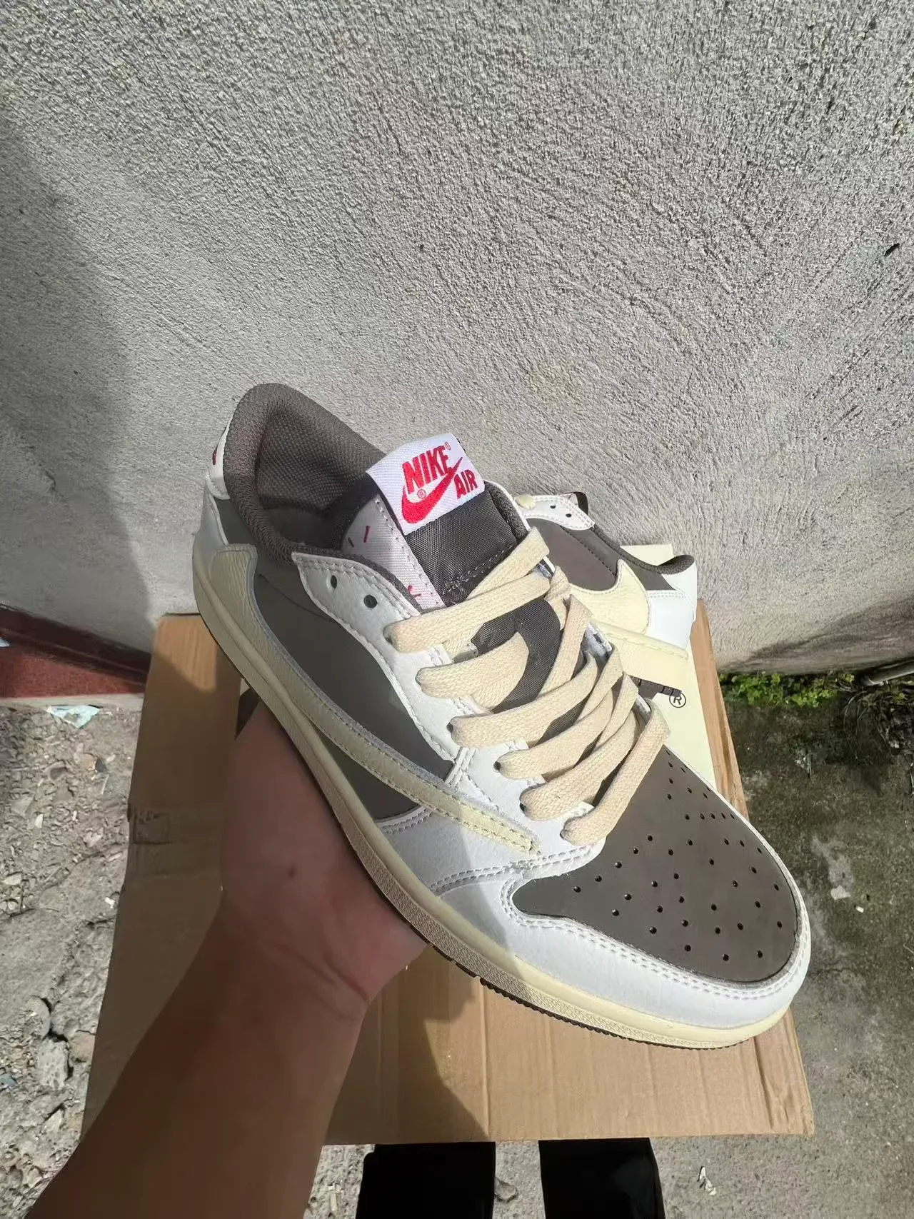 Nike Beige Gray Low-Top Silhouette Layered Leather And Synthetic Panels Lifestyle Sneakers 2