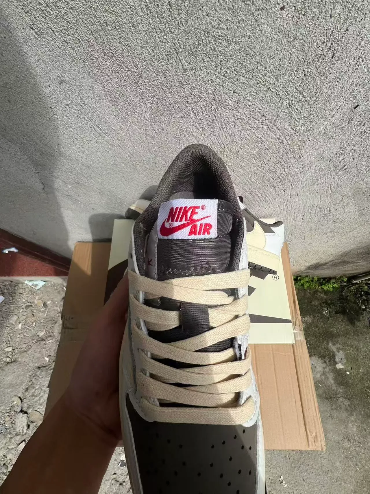 Nike Beige Gray Low-Top Silhouette Layered Leather And Synthetic Panels Lifestyle Sneakers 4