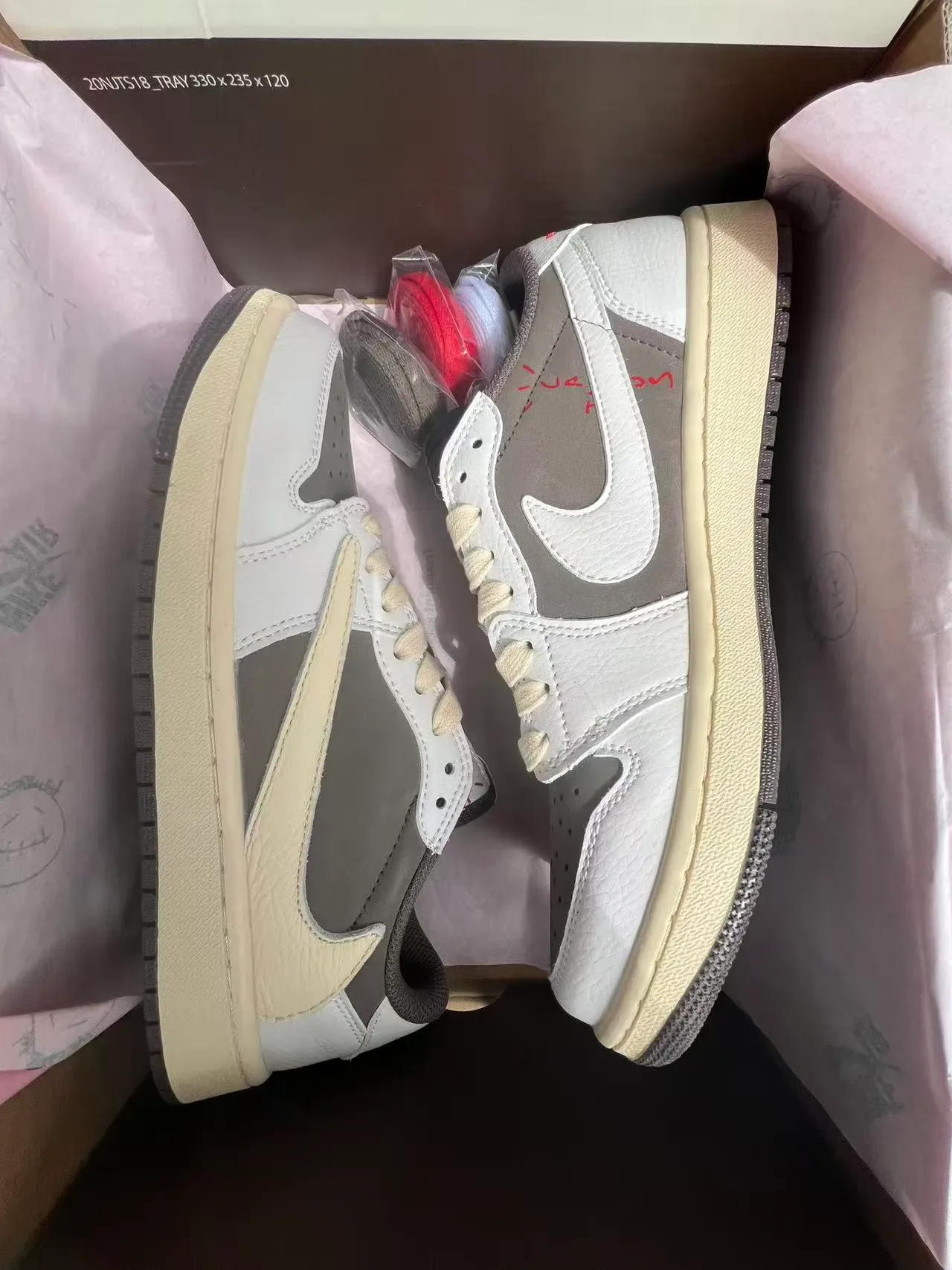 Nike Beige Gray Low-Top Silhouette Layered Leather And Synthetic Panels Lifestyle Sneakers 9