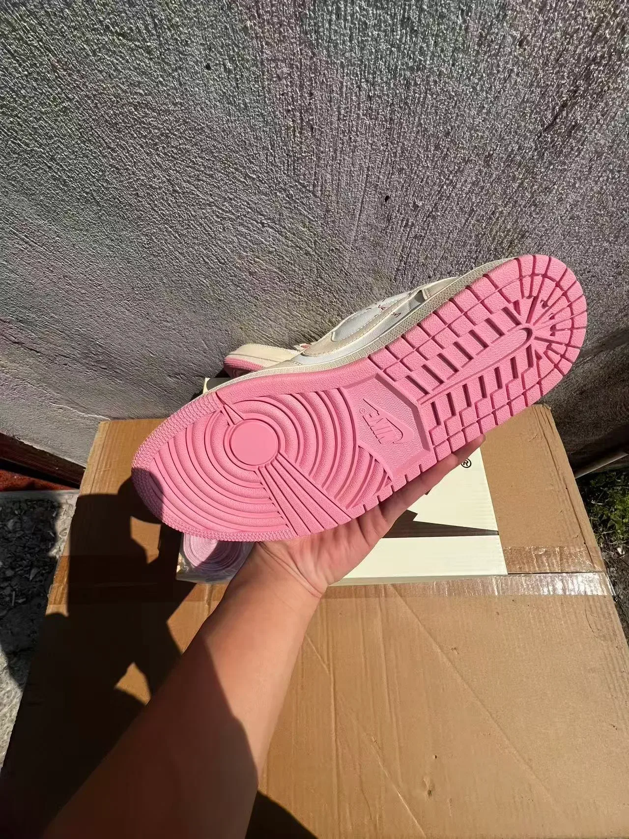 Nike Beige Pink Low-Top Leather Upper Lifestyle Sneakers 6