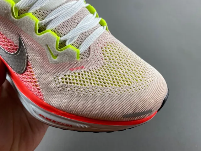 Nike Beige Red Engineered Knit Upper Full-Length Visible Air Zoom Unit Running Shoes 2