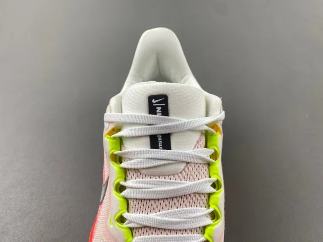 Nike Beige Red Engineered Knit Upper Full-Length Visible Air Zoom Unit Running Shoes 5