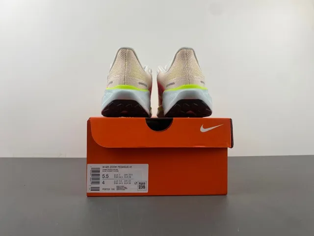 Nike Beige Red Engineered Knit Upper Full-Length Visible Air Zoom Unit Running Shoes 15