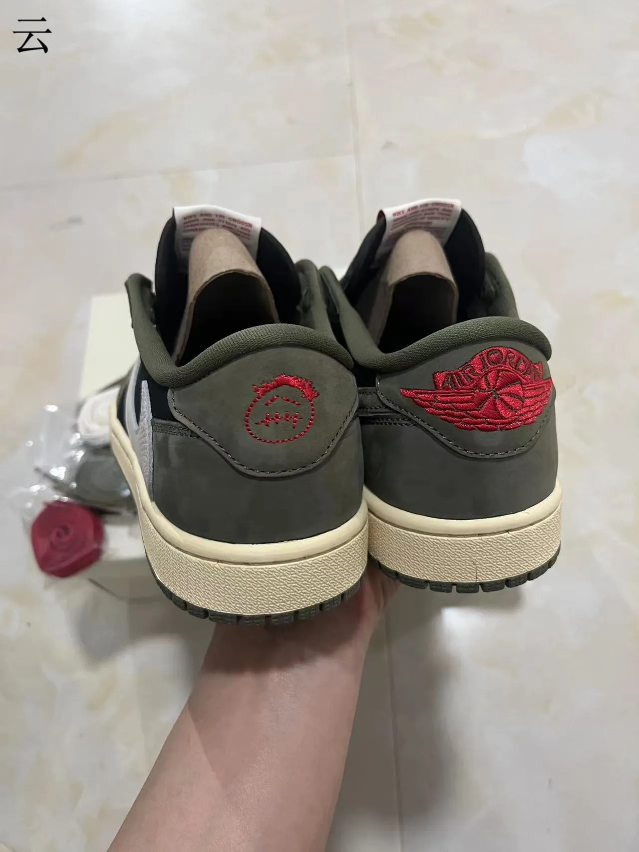 Nike Black Army Green Low-Top Mixed-Material Upper Lifestyle Sneakers 8