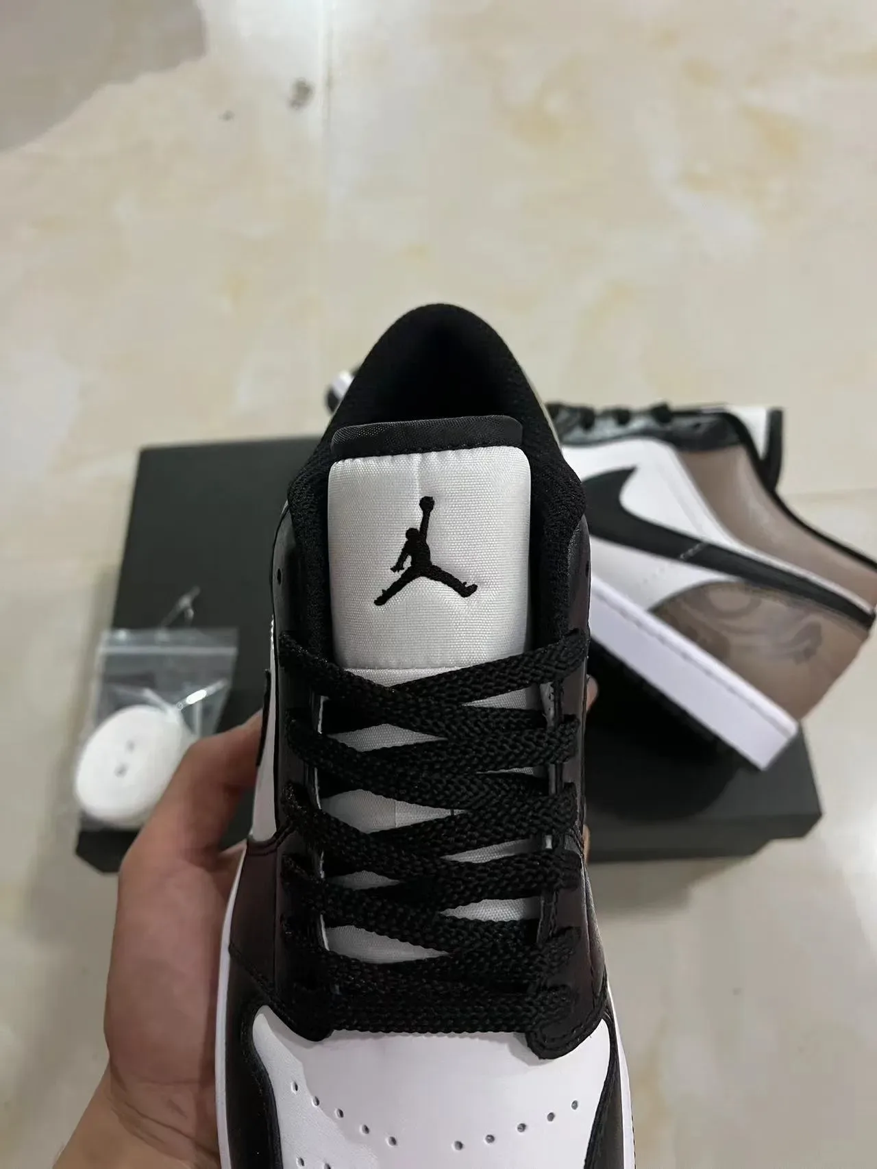 Nike Black Beige Low-Top Leather And Synthetic Upper Lifestyle Sneakers 4