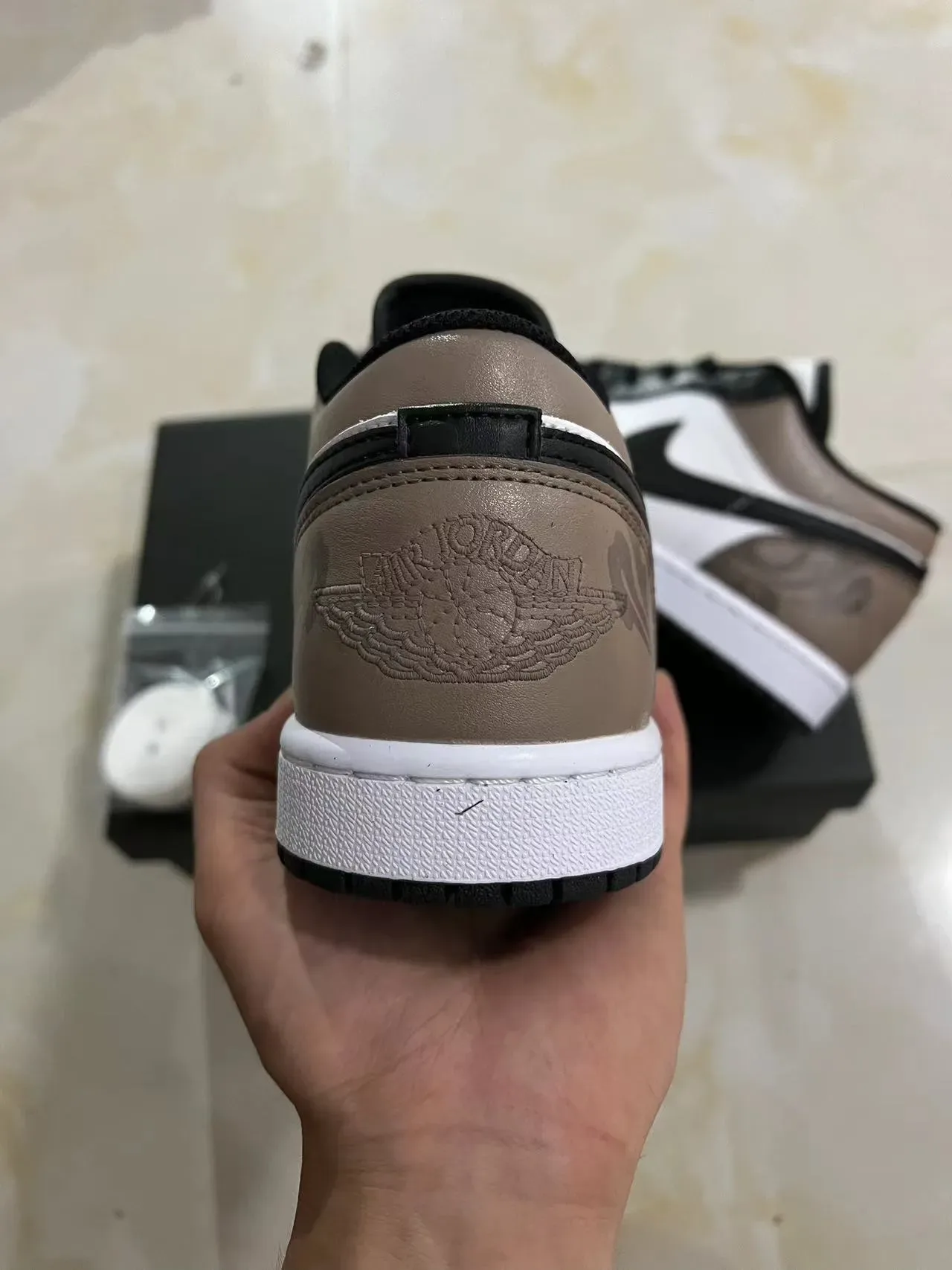 Nike Black Beige Low-Top Leather And Synthetic Upper Lifestyle Sneakers 8