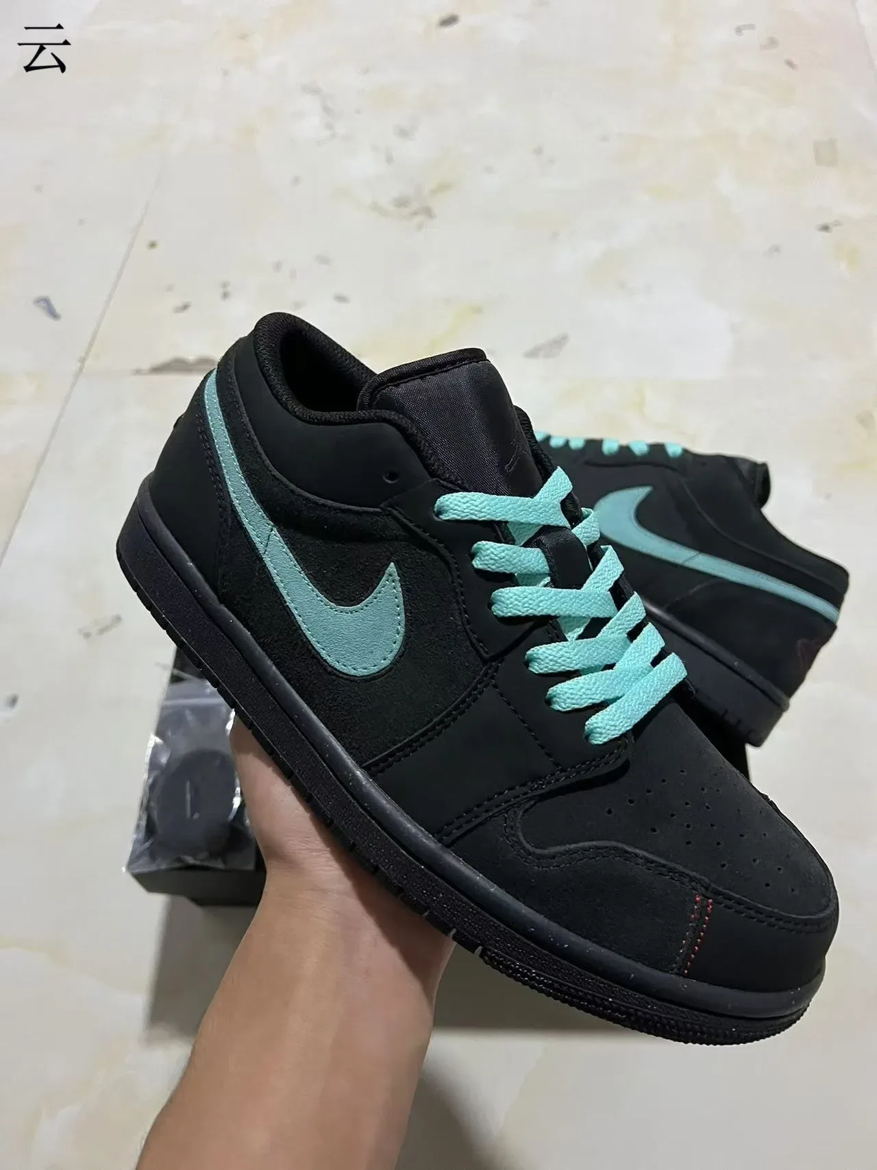 Nike Zapatillas Lifestyle Negro y Azul Low-Top de Ante 2