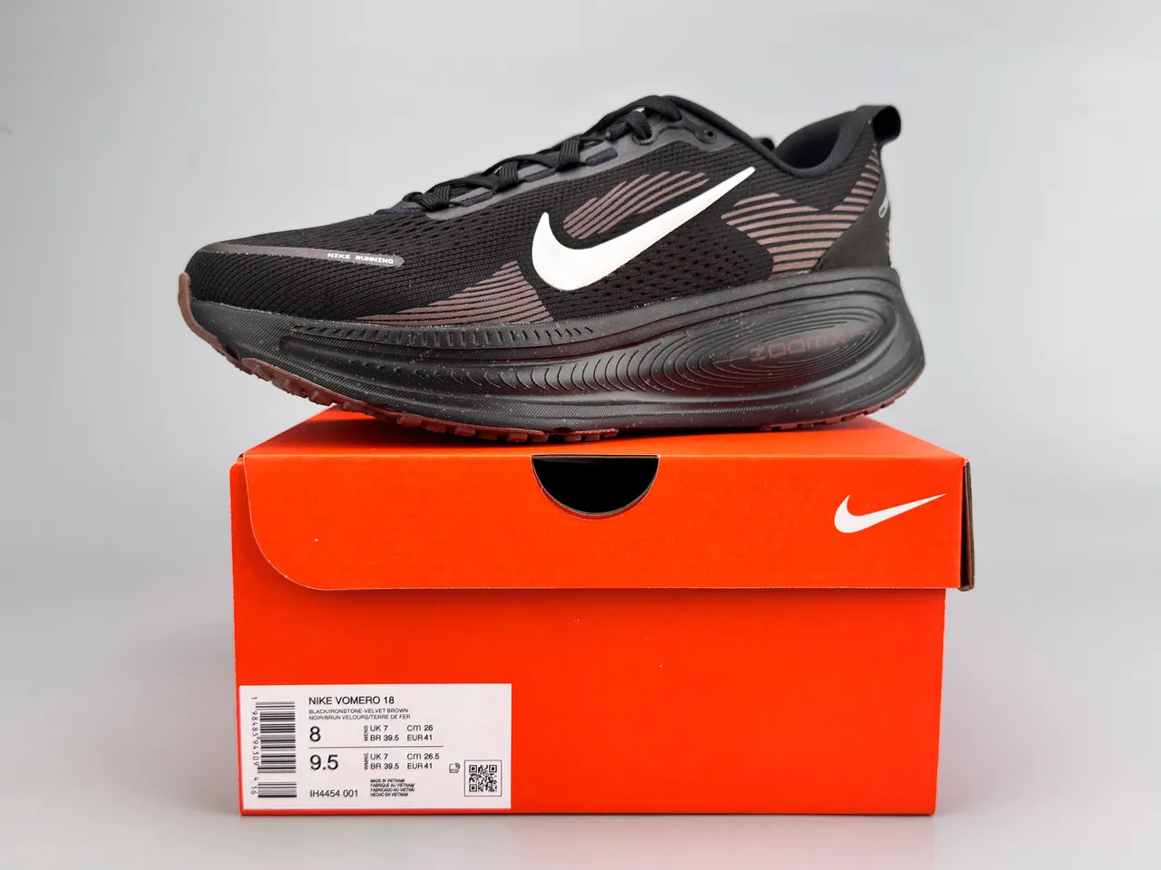 Nike Black Brown Engineered Mesh Upper ZoomX Midsole Running Shoes 2