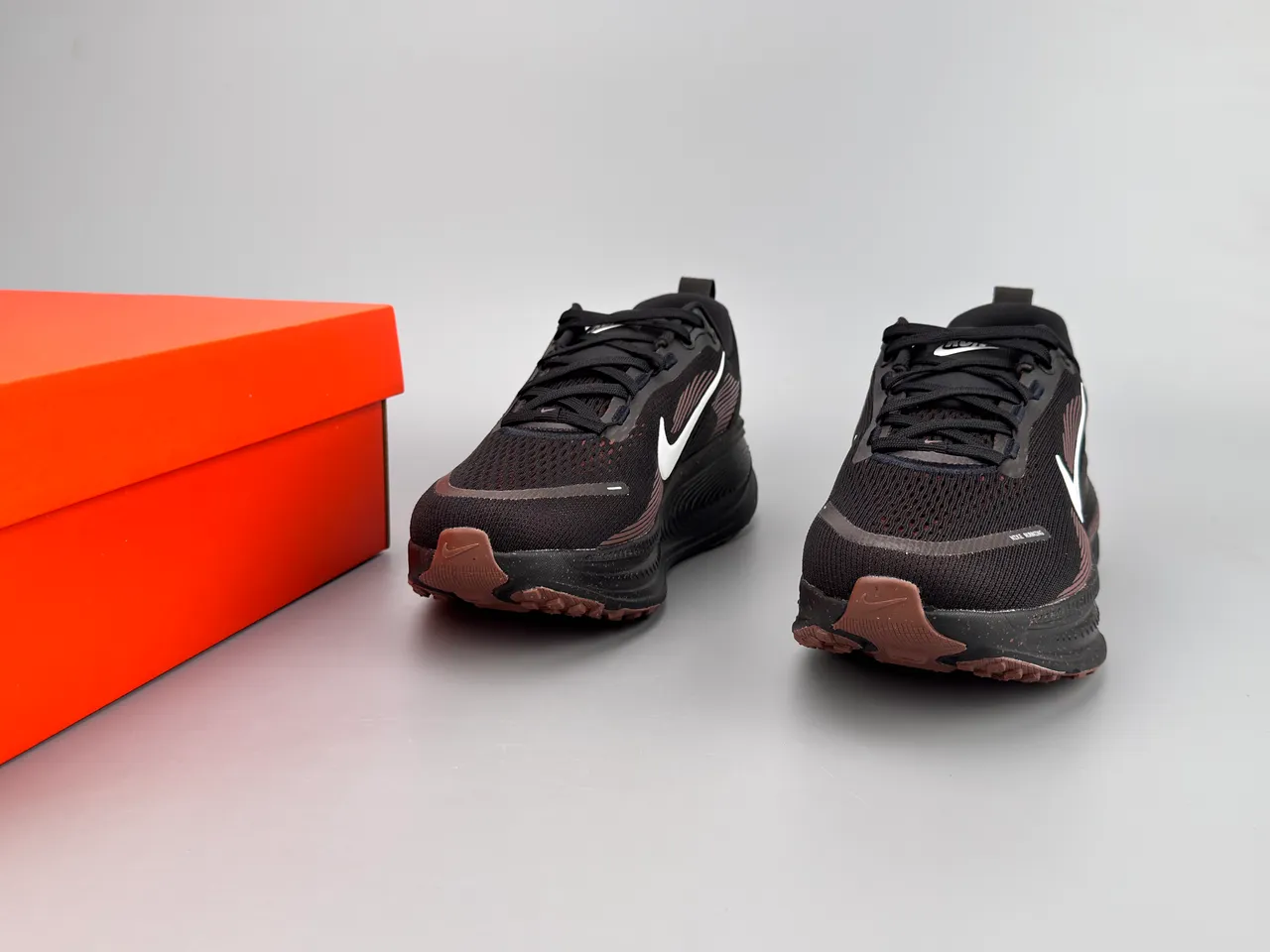 Nike Black Brown Engineered Mesh Upper ZoomX Midsole Running Shoes 3