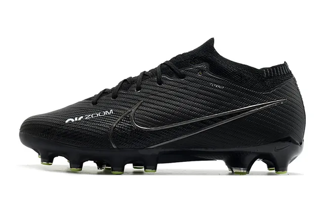Nike Chaussures de football pour terrain ferme noir et vert avec upper de chaussette tricotée et overlay synthétique texturé 8