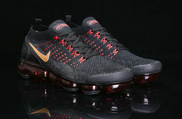 Nike Black Red Flyknit Upper Visible Air Cushioning Running Shoes 16