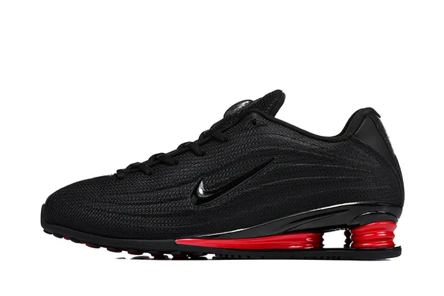 Nike Black Red Knit Upper Exposed Spring Cushioning Running Shoes 6