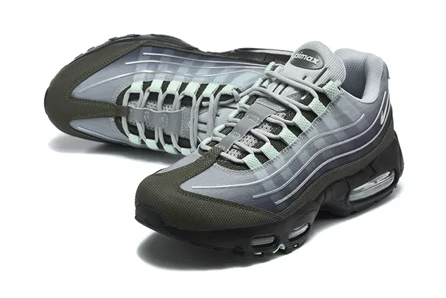 Nike Black Silver Layered Mesh And Synthetic Upper Metallic Panel Lifestyle Sneakers 10
