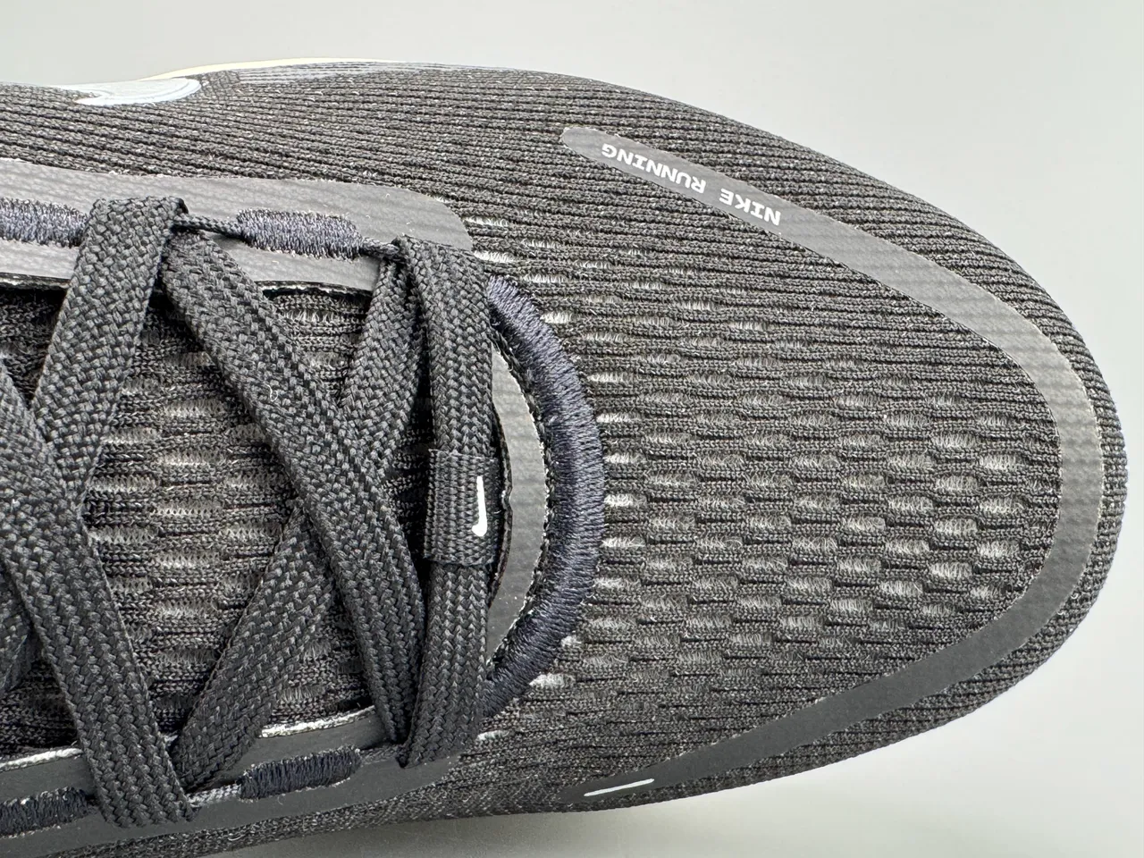 Nike Black White Engineered Mesh Upper Full-Length ZoomX Midsole Running Shoes 2