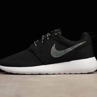 Nike Tênis Lifestyle Preto Branco Knit Upper Rhinestone-Embellished Swoosh