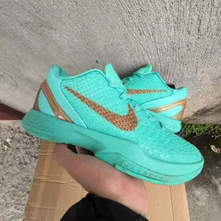 耐克蓝色金色纹理凸面鞋面金属 Swoosh 篮球鞋