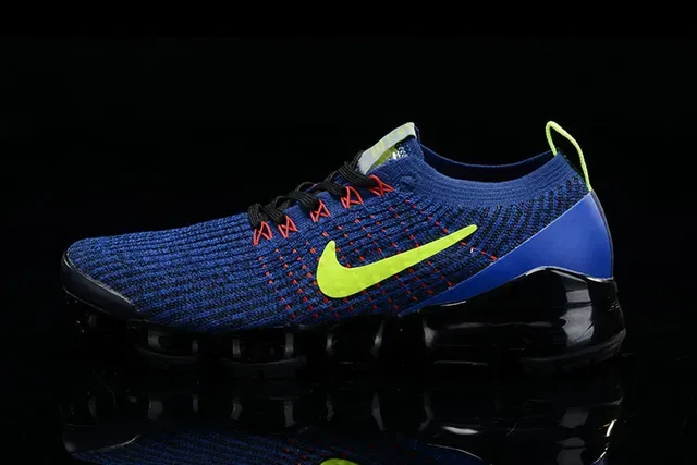 Nike Tênis de corrida com upper de knit azul e verde Air Cushioning visível 15